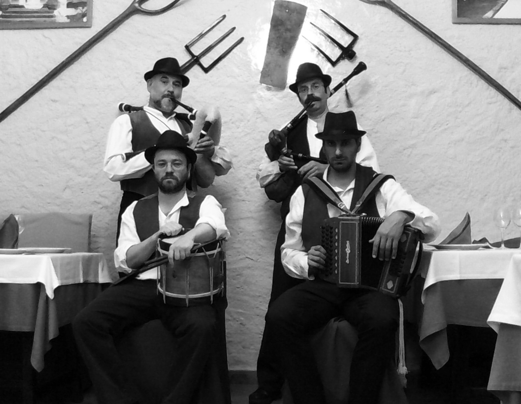 cornamusica - Grupo de Musica Regional