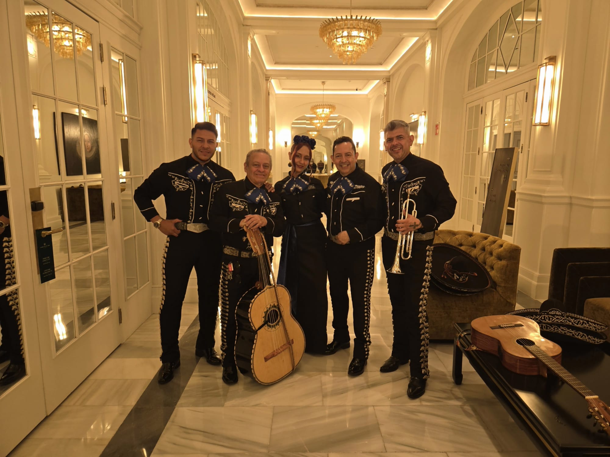 Mariachi Mexicolombia - Mariachis