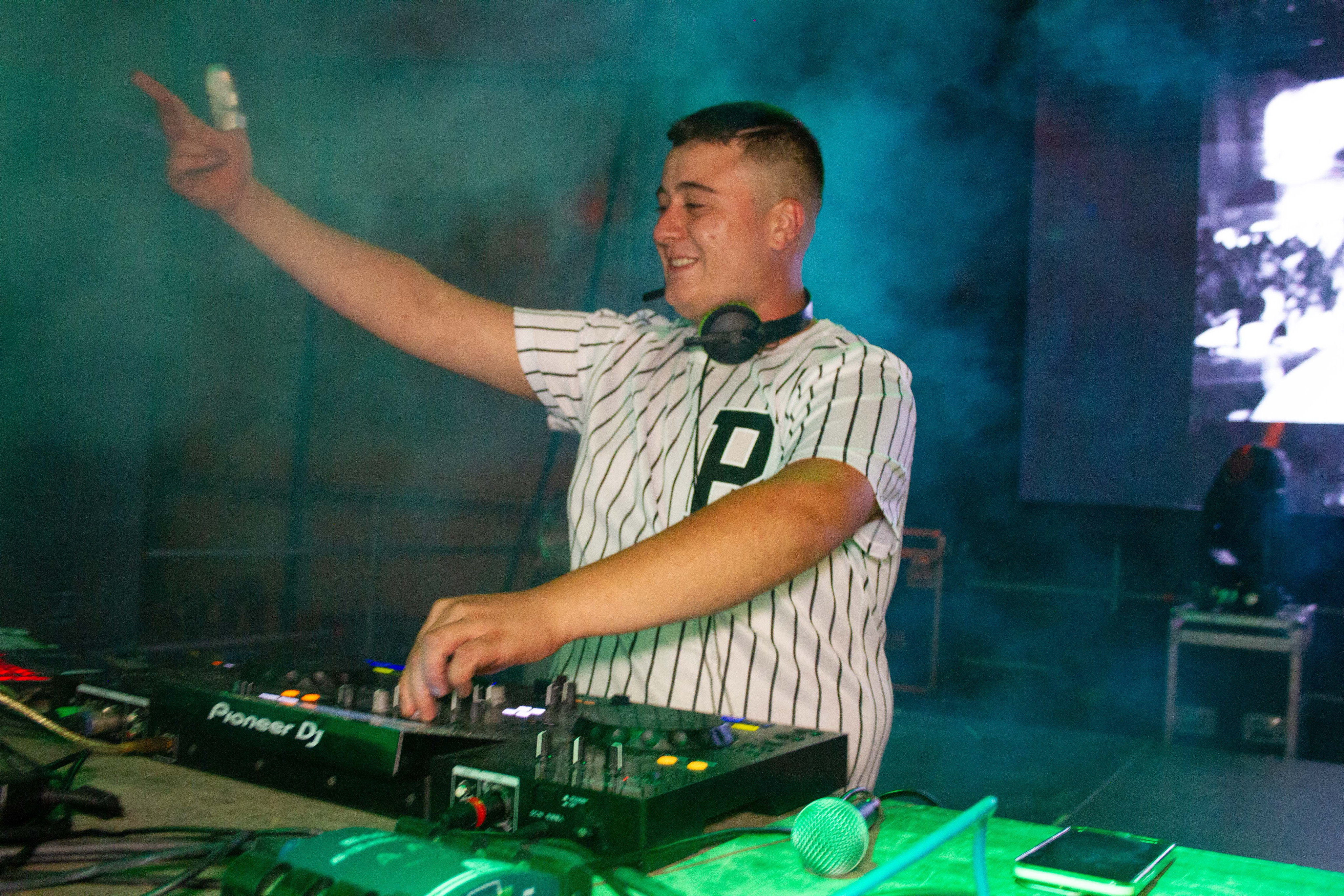DJ RKR