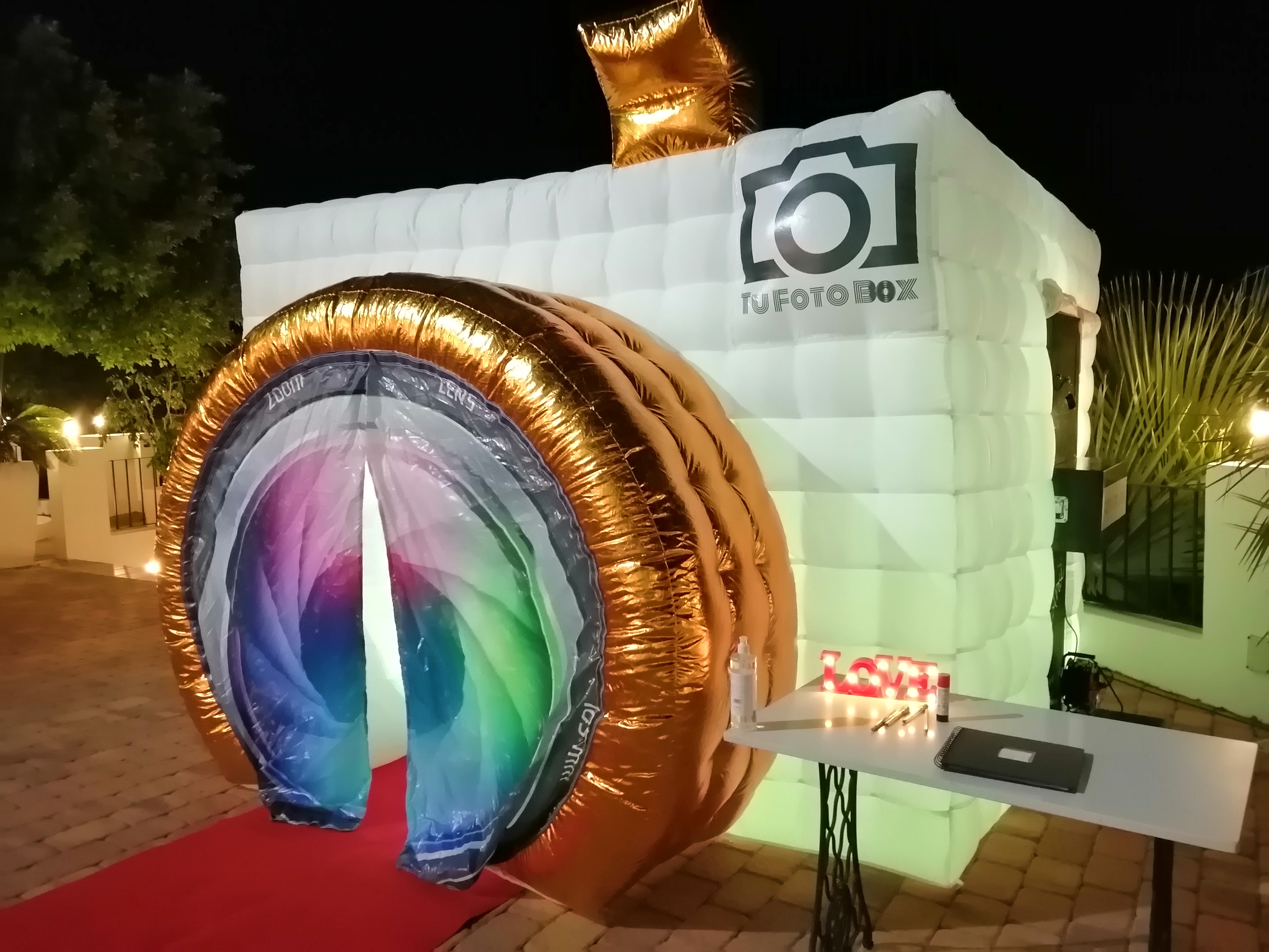 TUFOTOBOX